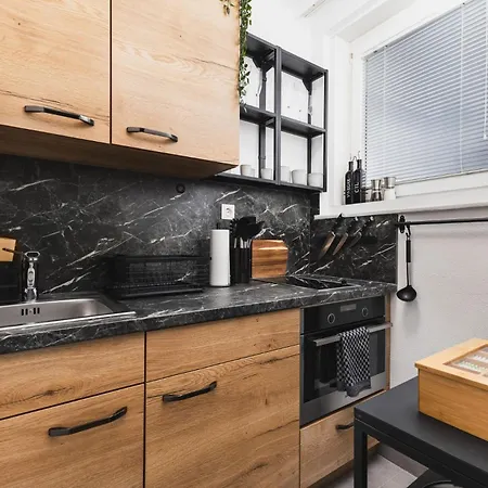 Modernes In Mit Netflix & Balkon Linz